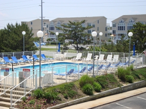 swimming pool image